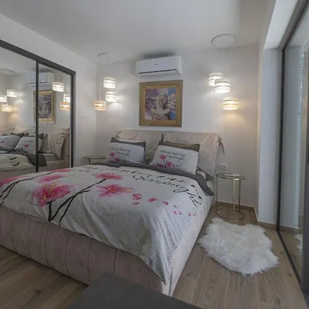 펜션 Ferienhaus Fur 5 Personen Und 1 Kind In Mali Losinj, Kvarner Bucht Losinj