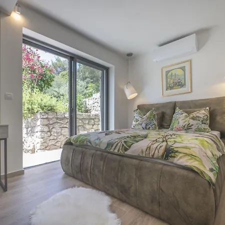 펜션 Ferienhaus Fur 5 Personen Und 1 Kind In Mali Losinj, Kvarner Bucht Losinj