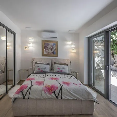 Ferienhaus Fur 5 Personen Und 1 Kind In Mali Losinj, Kvarner Bucht Losinj 펜션 말리로시니