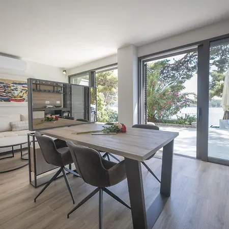 Ferienhaus Fur 5 Personen Und 1 Kind In Mali Losinj, Kvarner Bucht Losinj 펜션